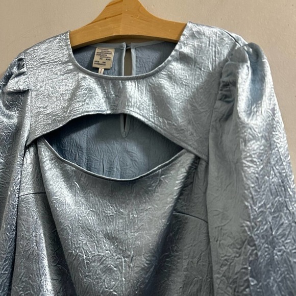 🔴BAUM UND PFERDGARTEN Marcy‎ Cutout Satin Blouse In Blue Fog - Picture 3 of 10